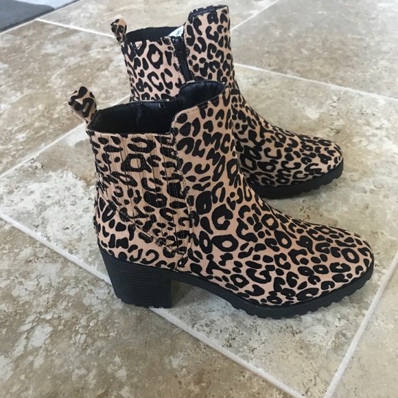 Women’s Leopard Combat Boots - Picture 3 of 8